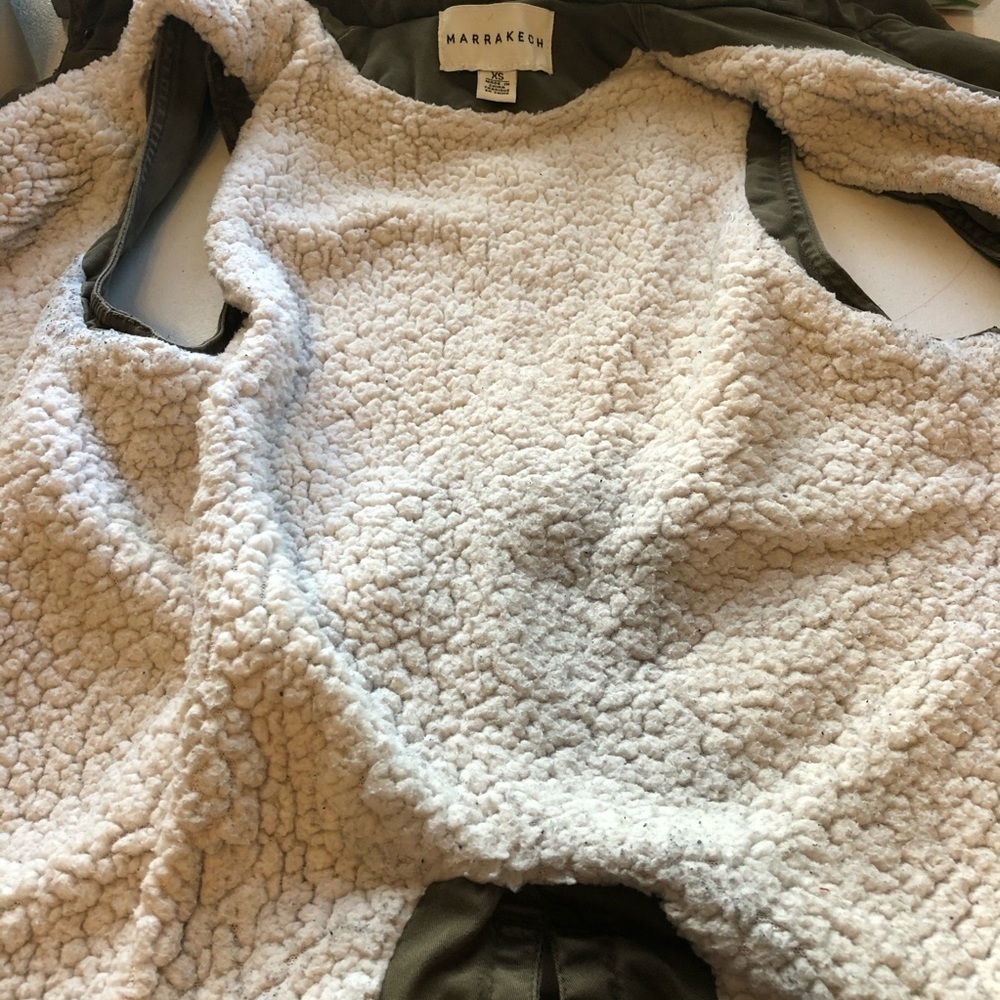 ANTHROPOLOGIE Marrakech Sherpa Lined Vest - Picture 14 of 16